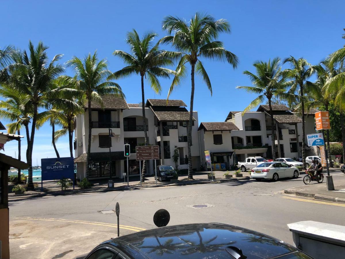 Grand Baie Seaview Penthouse Apartment Exterior photo